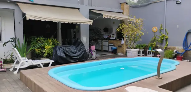 Casa com 7 Quartos à venda, 450m² no Comendador Soares, Nova Iguaçu