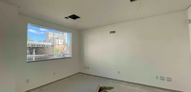 Conjunto Comercial / Sala para alugar, 38m² no Centro, Chapecó