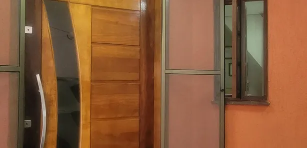 Sobrado com 2 Quartos à venda, 93m² no Parque São Jorge, Taubaté