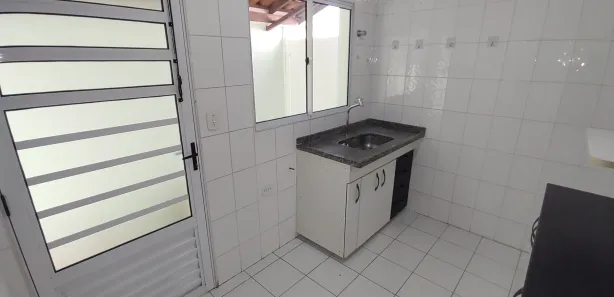 Casa de Condomínio com 2 Quartos para alugar, 115m² no Granja Viana, Cotia