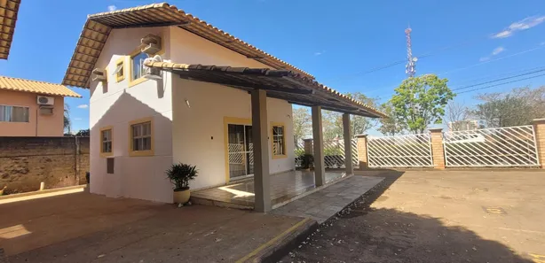 Casa de Condomínio com 3 Quartos à venda, 105m² no Chácara Roma, Caldas Novas