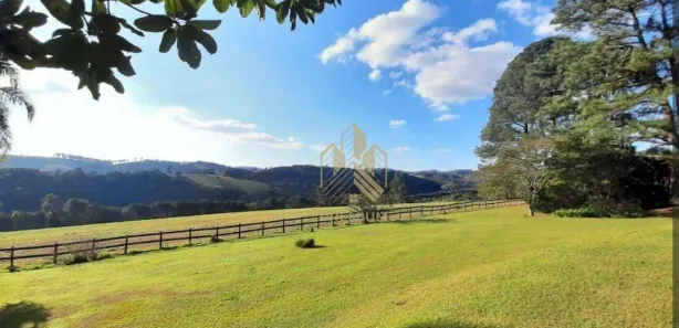 Fazenda / Sítio / Chácara com 9 Quartos para alugar, 10000m² no Jardim Brogotá, Atibaia