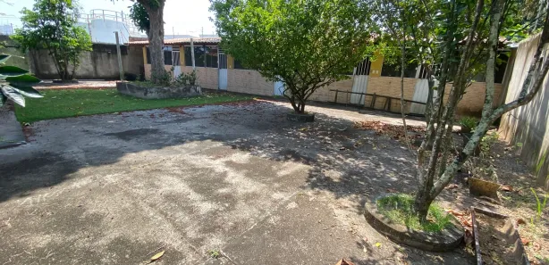 Fazenda / Sítio / Chácara com 3 Quartos à venda, 1000m² no Centro, Camaçari