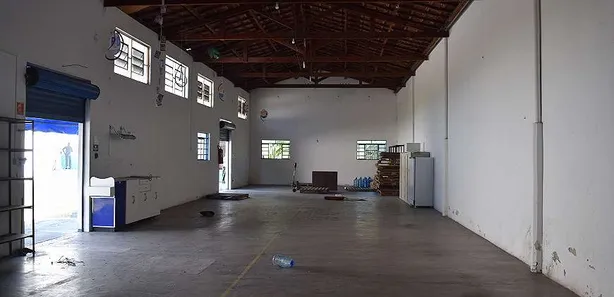 Galpão / Depósito / Armazém à venda, 300m² no Chácara da Galega, Pindamonhangaba