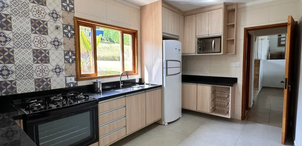 Fazenda / Sítio / Chácara com 3 Quartos para alugar, 200m² no , Ibiúna