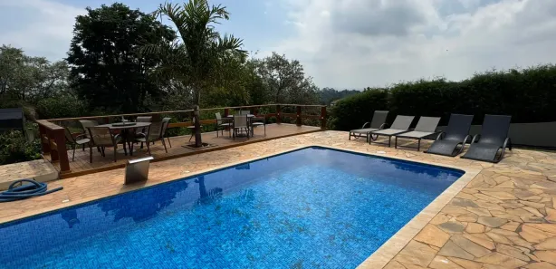 Fazenda / Sítio / Chácara com 4 Quartos à venda, 1000m² no Mairinque, Mairinque
