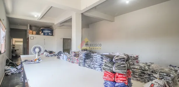 Loja / Salão / Ponto Comercial à venda, 101m² no Ipiranga, Divinópolis
