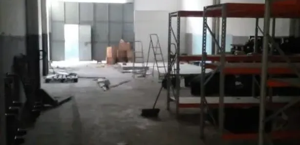 Galpão / Depósito / Armazém para alugar, 350m² no Penha, Rio de Janeiro