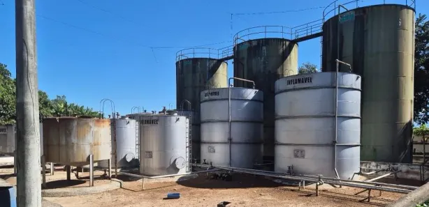 Galpão / Depósito / Armazém com 1 Quarto para venda ou aluguel, 22000m² no Parque Mondesir, Lorena