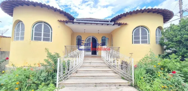 Casa com 7 Quartos à venda, 550m² no Centro, Florestal
