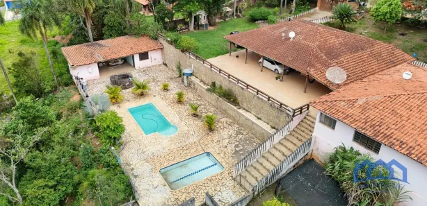 Fazenda / Sítio / Chácara com 3 Quartos à venda, 3200m² no Zona Rural, Mairinque