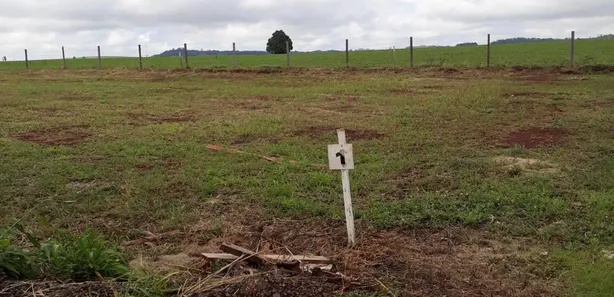 Terreno / Lote / Condomínio à venda, 500m² no Primeiro de Maio, Primeiro de Maio