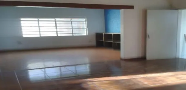 Casa Comercial para alugar, 200m² no Centro, Jacareí