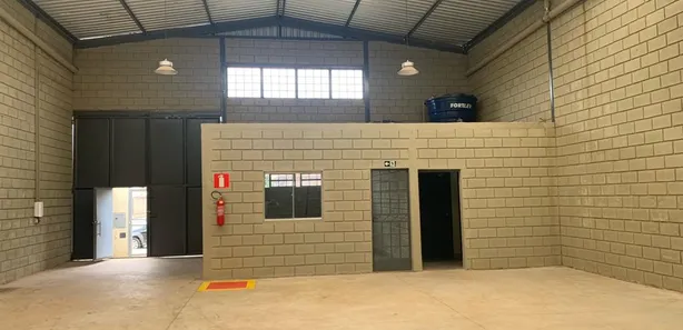 Galpão / Depósito / Armazém à venda, 340m² no Jardim Canadá, Nova Lima