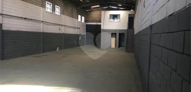 Galpão / Depósito / Armazém para alugar, 400m² no Terra Preta (Terra Preta), Mairiporã