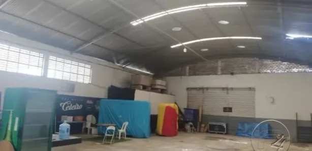 Galpão / Depósito / Armazém à venda, 500m² no Vila Santa Cecília, Resende