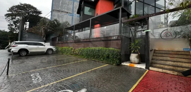 Prédio Inteiro para alugar, 260m² no Jaguaré, São Paulo