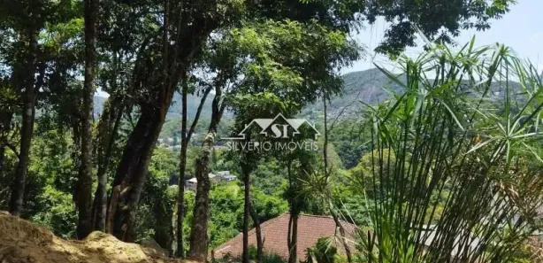 Terreno / Lote / Condomínio à venda, 721m² no Castelanea, Petrópolis