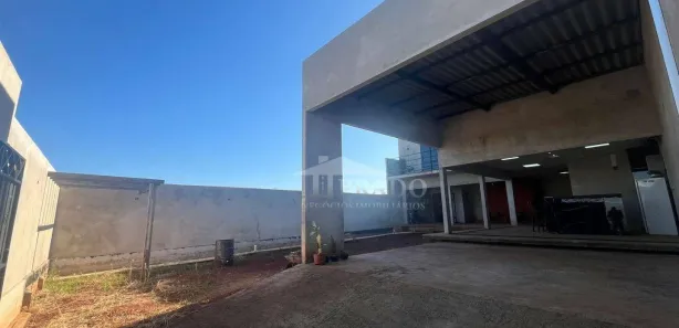 Sobrado com 3 Quartos à venda, 189m² no Frangão, Ibiporã