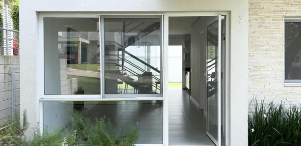 Casa de Condomínio com 3 Quartos para venda ou aluguel, 167m² no Jardim Pioneiro, Cotia