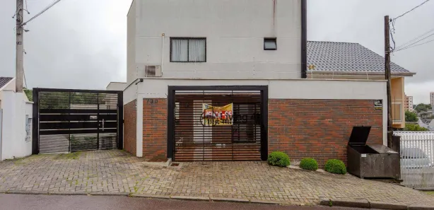 Sobrado com 3 Quartos à venda, 130m² no Santa Cândida, Curitiba