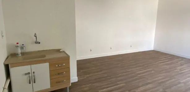 Conjunto Comercial / Sala para alugar, 35m² no Vila Silva Ribeiro, Carapicuíba