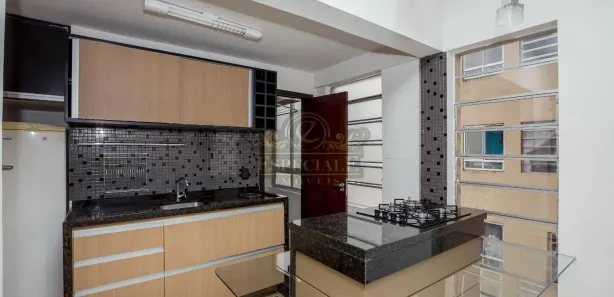 Apartamento com 2 Quartos para alugar, 52m² no Centro, Curitiba