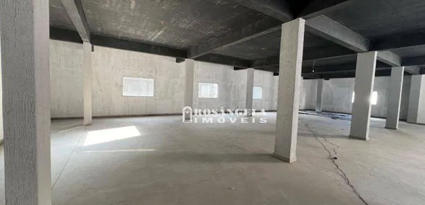 Galpão / Depósito / Armazém para alugar, 700m² no Vila Muqui, Teresópolis