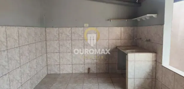 Casa de Vila com 2 Quartos para alugar, 70m² no Jardim Itamaraty, Ourinhos