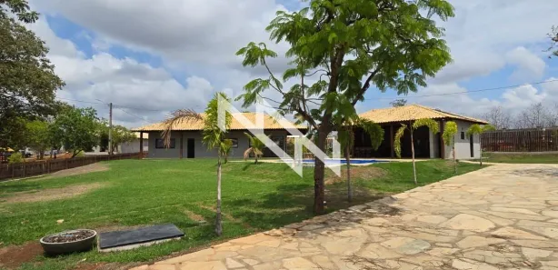 Casa de Condomínio com 3 Quartos à venda, 268m² no , Hidrolândia