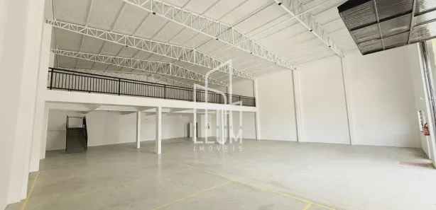 Galpão / Depósito / Armazém para alugar, 632m² no Rio Pequeno, Camboriú
