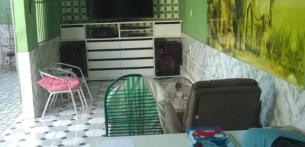 Sobrado com 6 Quartos à venda, 420m² no Varginha, Dias d'Ávila