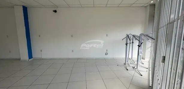Conjunto Comercial / Sala para alugar, 75m² no Centro, Penha