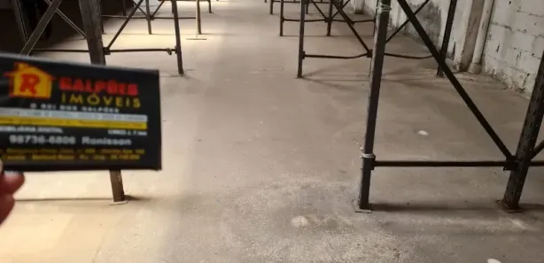 Galpão / Depósito / Armazém para alugar, 1300m² no Centro, Nilópolis