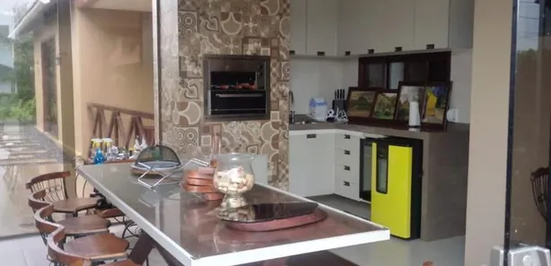 Casa de Condomínio com 1 Quarto para alugar, 200m² no , Bananeiras
