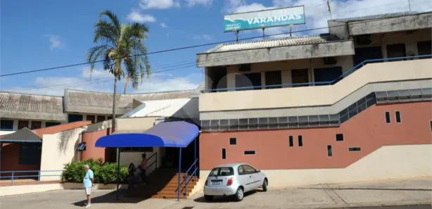 Loja / Salão / Ponto Comercial com 42 Quartos à venda, 1320m² no Centro, Araraquara