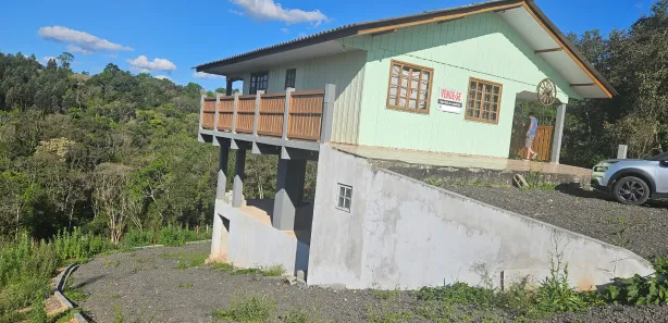 Fazenda / Sítio / Chácara com 3 Quartos à venda, 7000m² no Bateias, Campo Largo