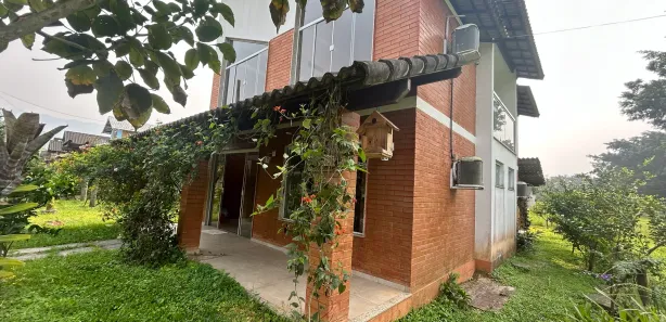 Casa de Condomínio com 5 Quartos para venda ou aluguel, 130m² no Tinguá, Nova Iguaçu