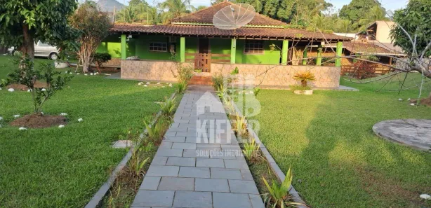Fazenda / Sítio / Chácara com 3 Quartos à venda, 400m² no Ubatiba, Maricá