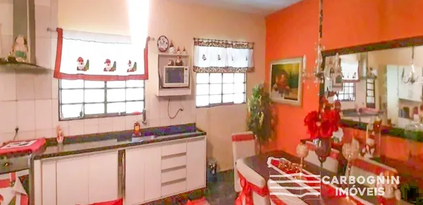 Fazenda / Sítio / Chácara com 3 Quartos à venda, 273m² no Vila Velha, Caçapava
