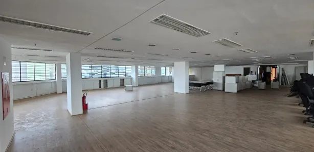 Conjunto Comercial / Sala à venda, 1248m² no Asa Norte, Brasília