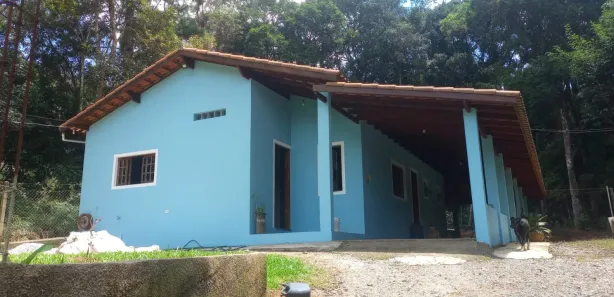 Fazenda / Sítio / Chácara com 2 Quartos à venda, 200m² no Curral, Ibiúna