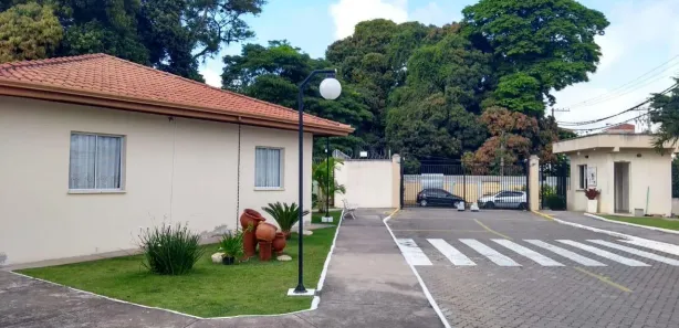 Apartamento com 2 Quartos para alugar, 45m² no Santana, Pindamonhangaba