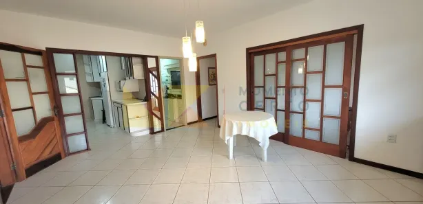 Casa com 4 Quartos para alugar, 200m² no Água Verde, Blumenau
