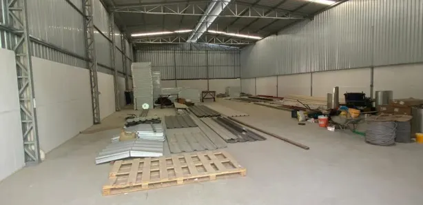 Galpão / Depósito / Armazém para alugar, 400m² no Rio Pequeno, Camboriú