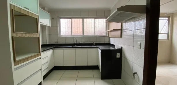 Apartamento com 3 Quartos para alugar, 125m² no Ahú, Curitiba