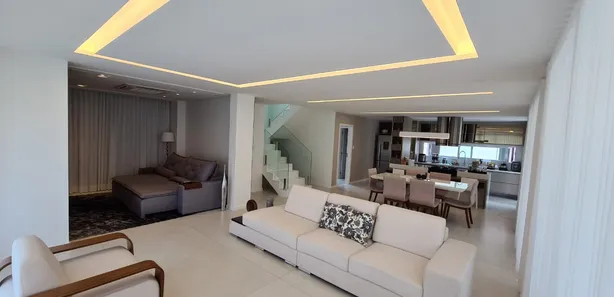 Casa de Condomínio com 4 Quartos à venda, 600m² no Busca Vida (Abrantes), Camaçari