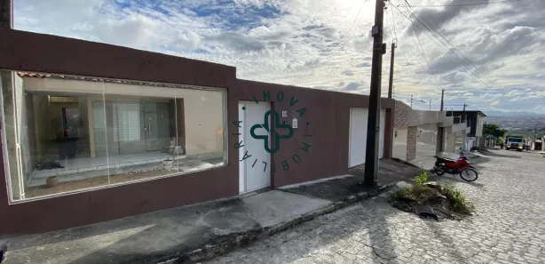 Casa com 3 Quartos para alugar, 180m² no Cidade Alta, Caruaru