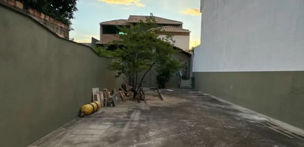 Casa com 2 Quartos para alugar, 300m² no Jardim Primavera, Ribeirão das Neves
