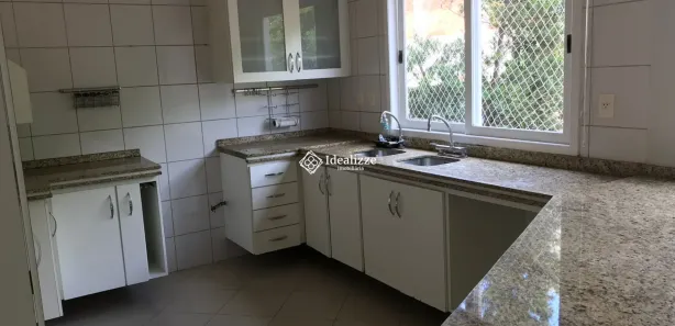 Sobrado à venda, 250m² no Jardim Belvedere, Volta Redonda